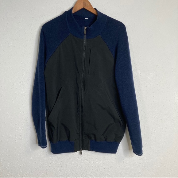 Lululemon Navy Medium Zip Up - Picture 1 of 6